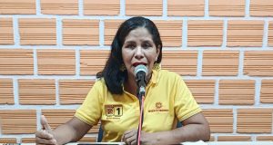 KATTYA JIMÉNEZ ATRIBUYE CRÍTICAS A SU “POTENCIAL POLÍTICO”