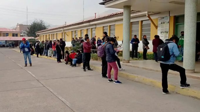 Niña cayó del segundo piso y fue referida a Puno, pero no hay médico en nosocomio