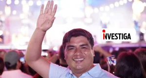 Alcalde de Trujillo que gozó en fiesta de la marinera se fue de vacaciones porque dice estar mal de la rodilla