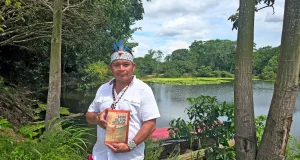 Escritor indígena rescata la memoria oral de su pueblo en libro ilustrado