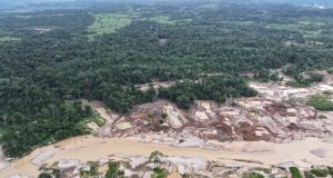 La minería ilegal e informal en los planes de gobierno 2026-2031: solo un tercio de partidos incluye el tema en sus propuestas