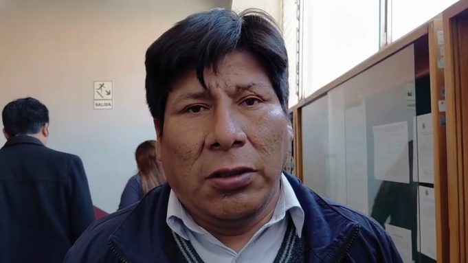 Transportistas urbanos de Puno conforman comité para protestar por alza de combustible