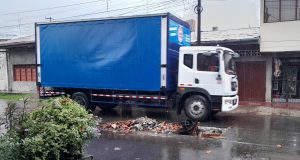 HUECOS Y PISTA DETERIORADA EN CALVO DE ARAUJO