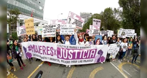 Más de la mitad de planes de gobierno aborda de forma insuficiente los derechos de las mujeres