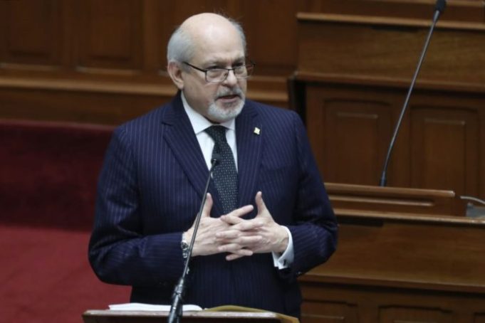 El Congreso de Perú niega la investidura al nuevo gabinete de ministros