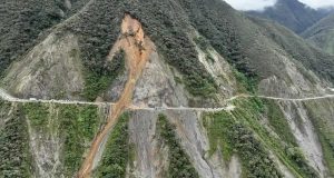 Anuncian paro por mal estado de carreteras que conectan con la selva de Puno