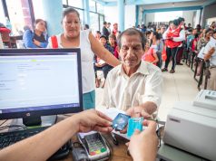 Loreto: más de 100 adultos mayores de 27 comunidades Awajún reciben tarjeta de débito para cobrar Pensión 65