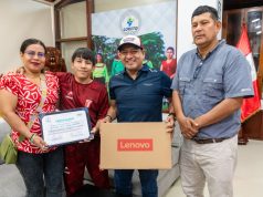 RENÉ CHÁVEZ RECONOCIÓ A JOVEN CAMPEÓN LORETANO DE LUCHA OLÍMPICA