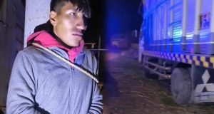 Juliaca: vecinos atan a poste a joven hallado dentro de camión en presunto intento de robo