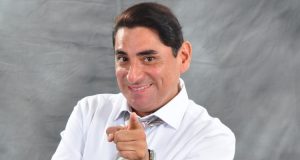 CARLOS ÁLVAREZ FORMALIZARÁ EL EMPLEO