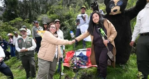 ARMY Perú se suma a campaña de reforestación en Machu Picchu