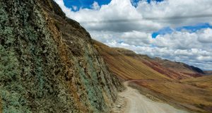 ¡Peligro en las rutas! El abandono de carreteras pone en jaque el turismo y la seguridad vial en Cusco