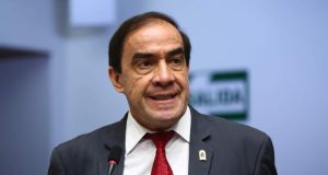 Yonhy Lescano: “Hemos dejado pasar la oportunidad de que Puno pueda gobernar”