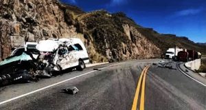 Tragedia en vía Arequipa-Puno: colisión entre cisterna y miniván deja 10 fallecidos, aquí la lista