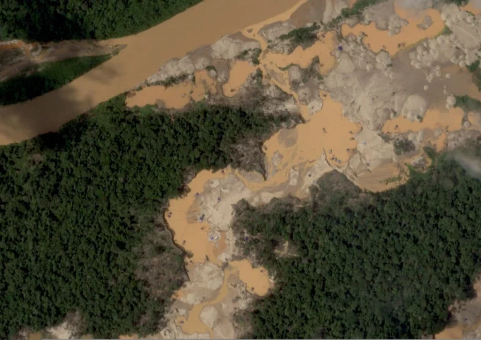 Pese a operativos del Estado, la minería ilegal se extiende por Tambopata: 500 hectáreas deforestadas, 67 campamentos y 183 infraestructuras detectadas