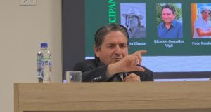 RICARDO GONZÁLEZ: “WALTER LINGÁN ALCANZÓ UNA MADURACIÓN LITERARIA IMPORTANTE”
