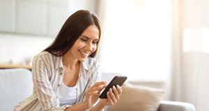 Apertura de cuenta de ahorro: ¿cuándo elegir agencia o canal digital?