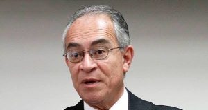 MANUEL BERNALES: “INDECISOS DEFINIRÁN SEGUNDA VUELTA”