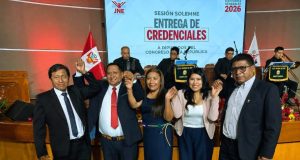 Puno: JNE entrega credenciales a los cinco diputados electos por la región