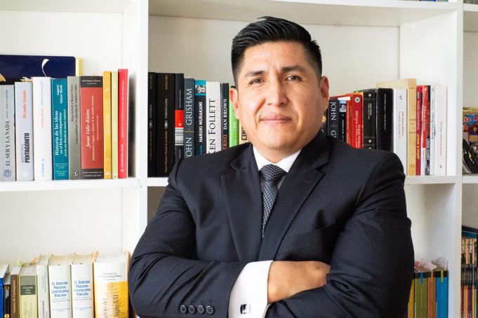 NOTA 10 ROY MENDOZA - ABOGADO JUNTOS POR EL PERÚ