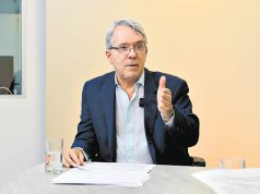 ALFREDO TORRES: “NADIE PUEDE CELEBRAR; LA ELECCIÓN SIGUE SIENDO AJUSTADA”