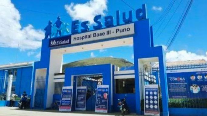 Puno: dos trabajadores resultan heridos tras derrame de sustancia química en laboratorio de EsSalud Salcedo