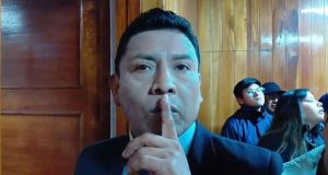«Me voy a reservar una opinión»: alcalde de Puno evita pronunciarse sobre el mensaje a la Nación de Keiko pese a reunión previa