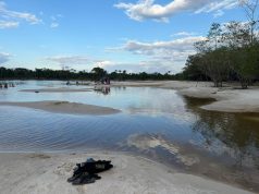 EXTRACTORES DE ARENA CON DRAGAS DESTRUYEN PLAYA SANTA RITA