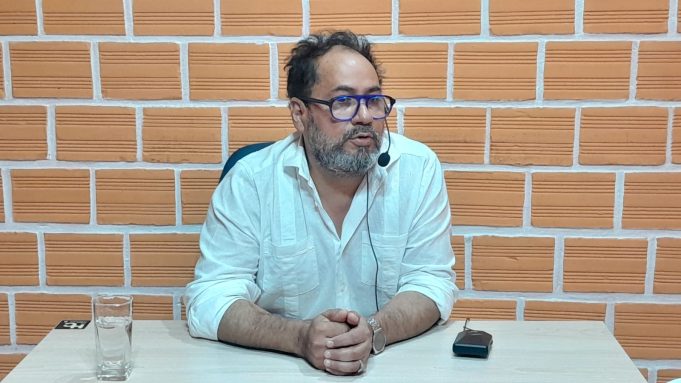 NOTA 3 CRISTIAN BENDAYÁN - ARTISTA Y CURADOR (1)