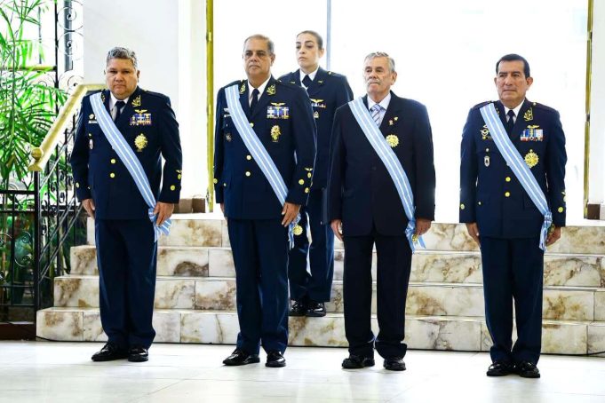 NOTA 5 FERNANDO ROSPIGLIOSI - PRESIDENTE ENCARGADO DEL CONGRESO (3)