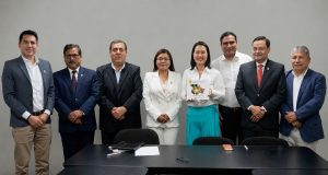 KEIKO DEFINE PRIORIDADES CON GOBERNADORES… NO ESTUVO RENÉ CHÁVEZ