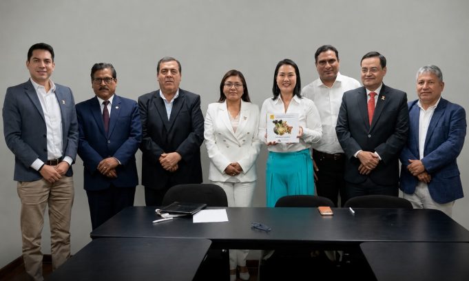 NOTA 7 KEIKO Y GOBERNADORES