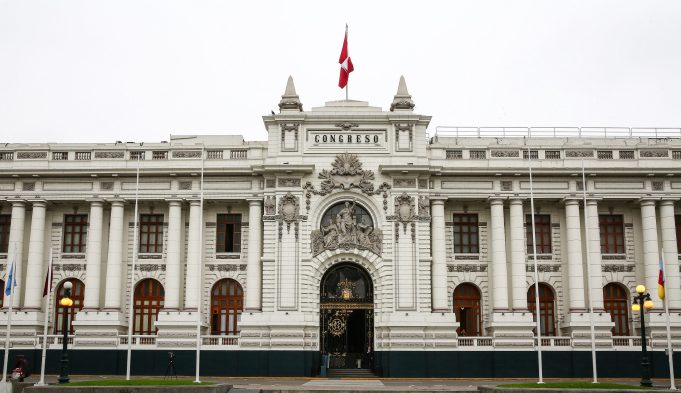 NOTA 8 CONGRESO