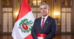 Nuevo ministro de Vivienda y Construcción y empresario del sector busca favorecer traficantes de terrenos