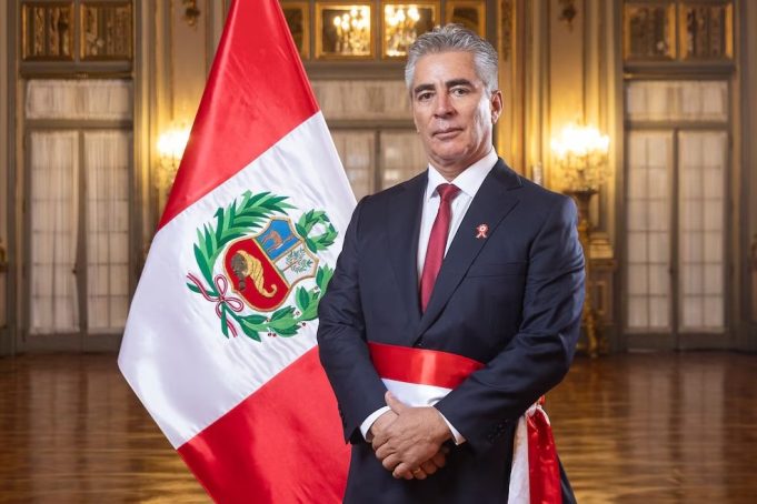 Nuevo ministro de Vivienda y Construcción y empresario del sector busca favorecer traficantes de terrenos